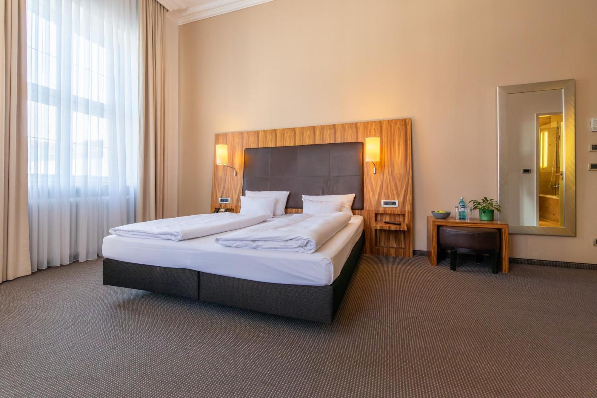 Herzogshof - Boutique-Hotel Am Dom Řezno Exteriér fotografie
