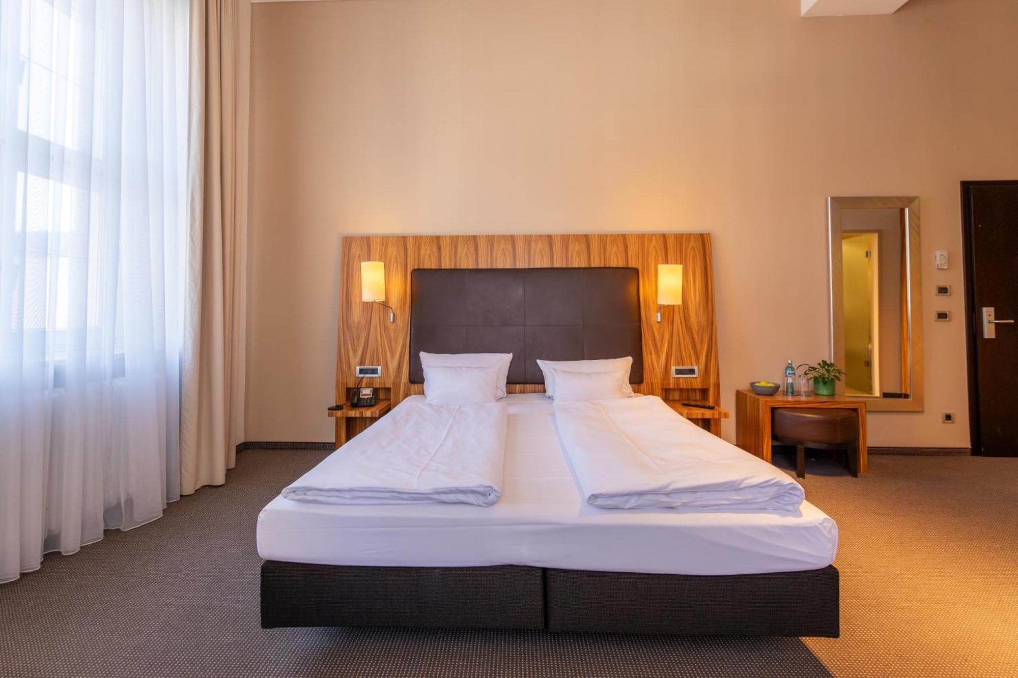 Herzogshof - Boutique-Hotel Am Dom Řezno Exteriér fotografie
