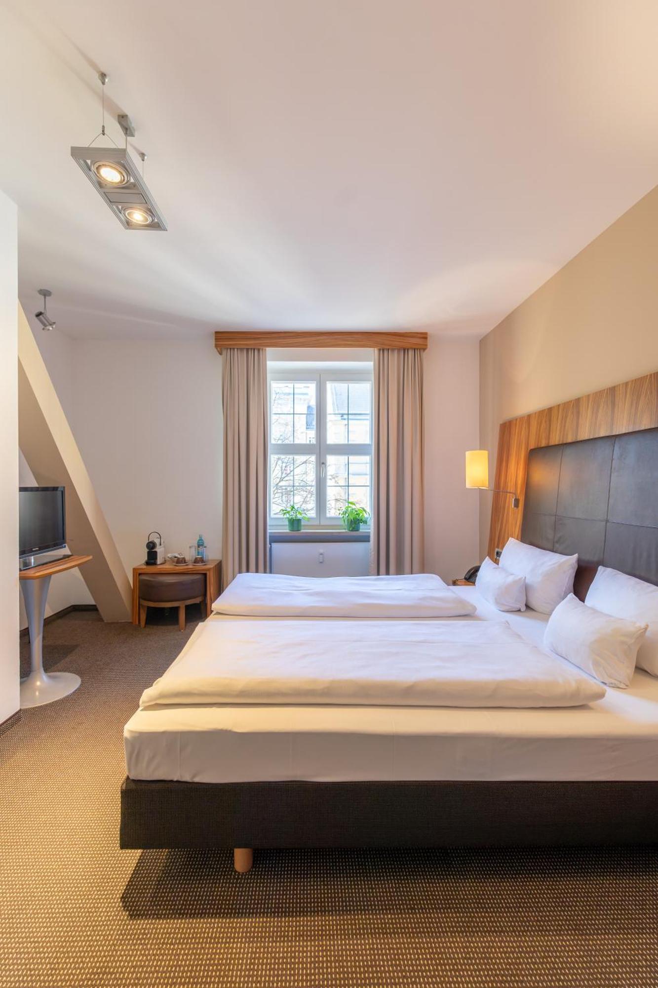 Herzogshof - Boutique-Hotel Am Dom Řezno Pokoj fotografie