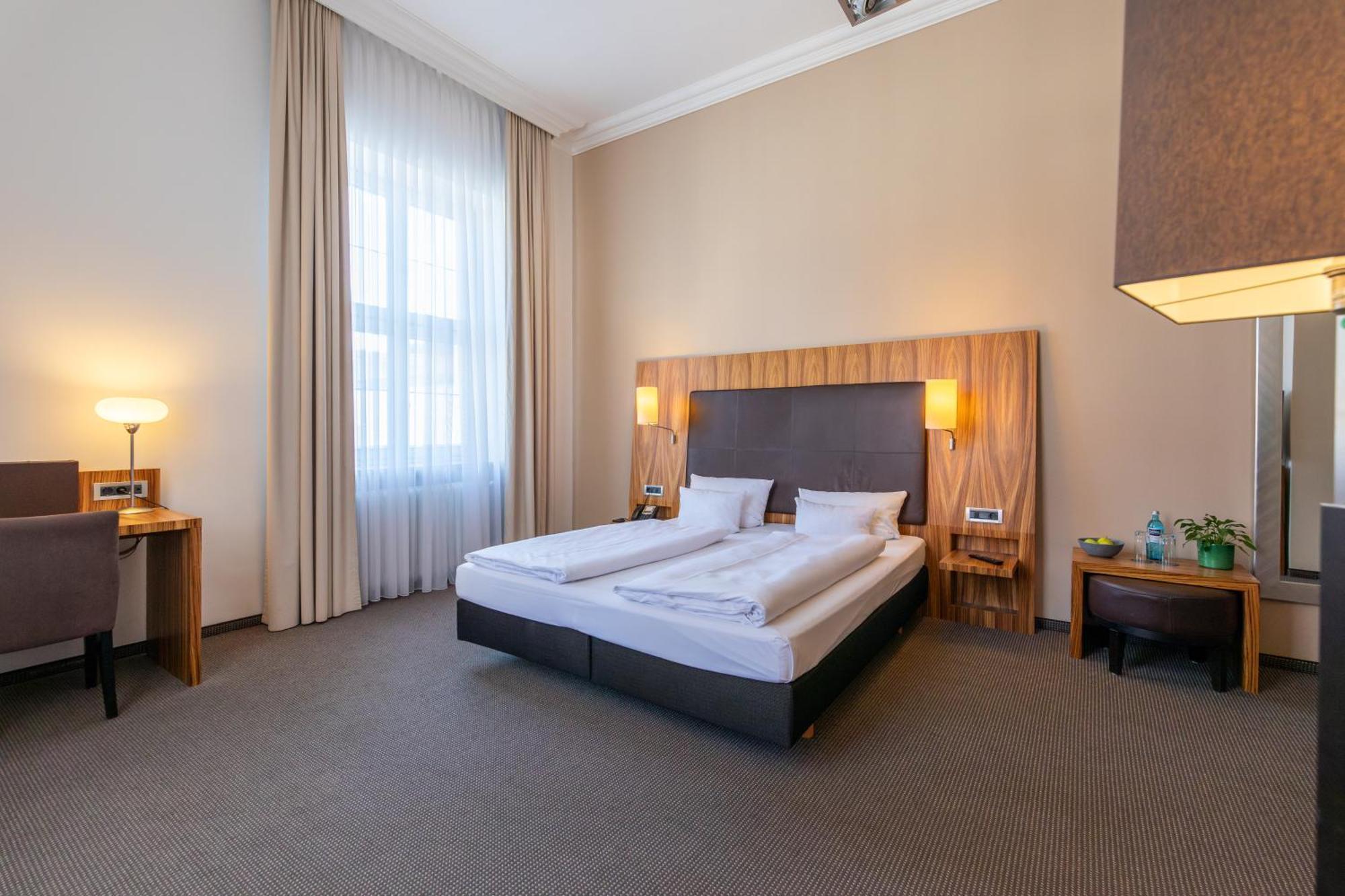 Herzogshof - Boutique-Hotel Am Dom Řezno Exteriér fotografie